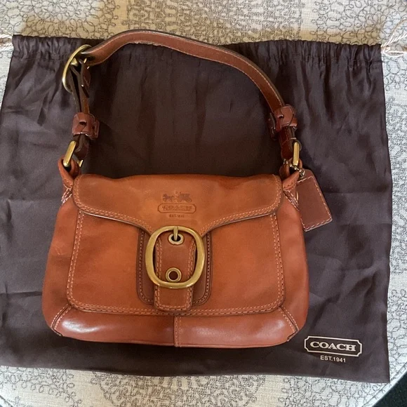 Vintage Coach Bleeker small flap Shoulder Bag in brown leather - Picture 1 of 8
